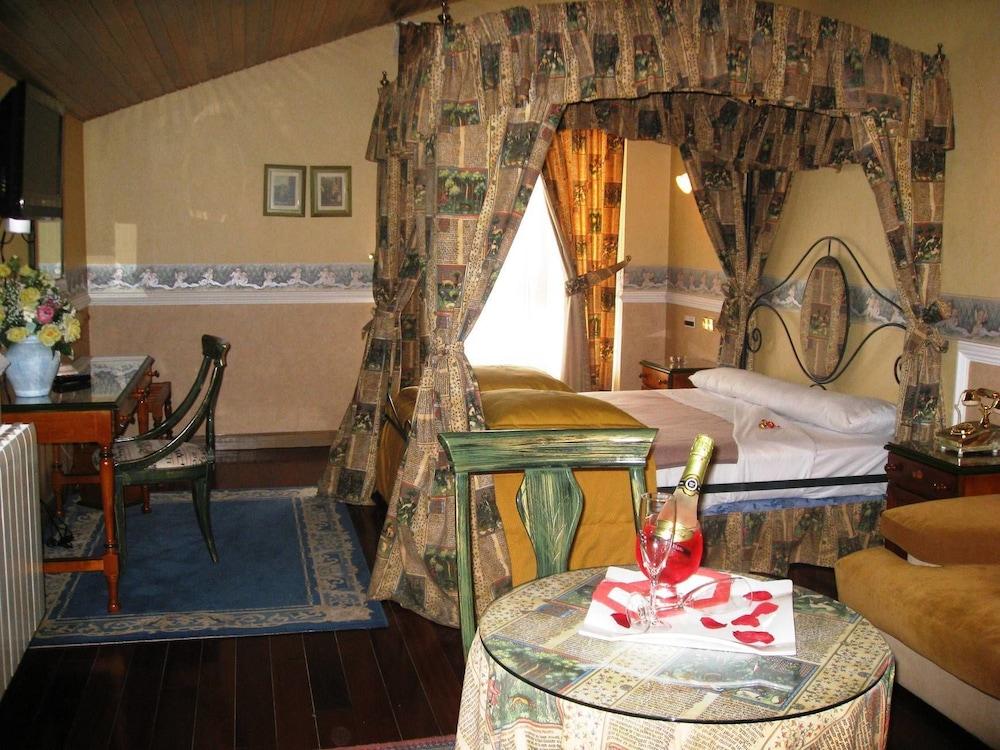 My Rooms City Hotel Camino De Santiago Los Tomillares ภายนอก รูปภาพ