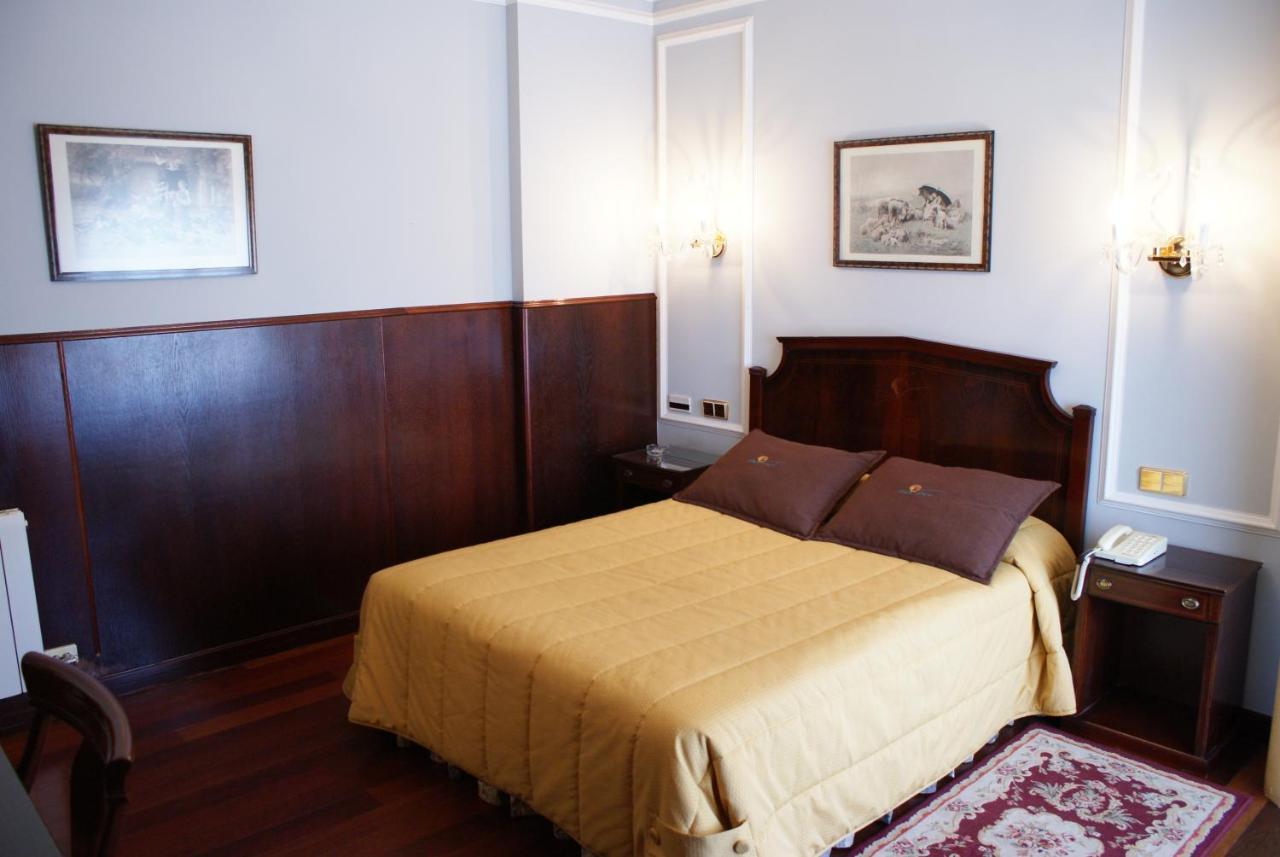 My Rooms City Hotel Camino De Santiago Los Tomillares ภายนอก รูปภาพ